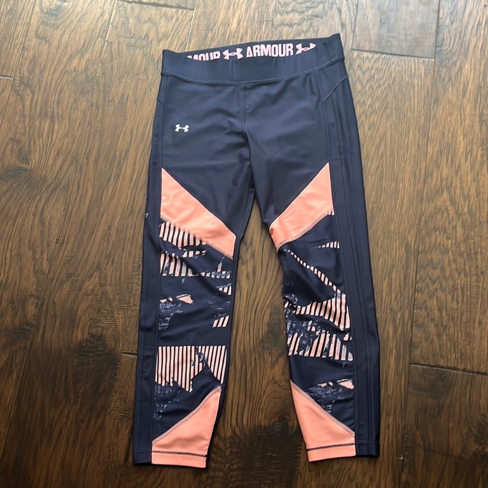 Woman’s size large leggings